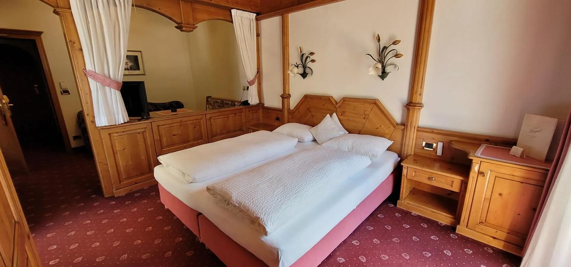 אראבה Hotel Garni Royal 3*,  איטליה