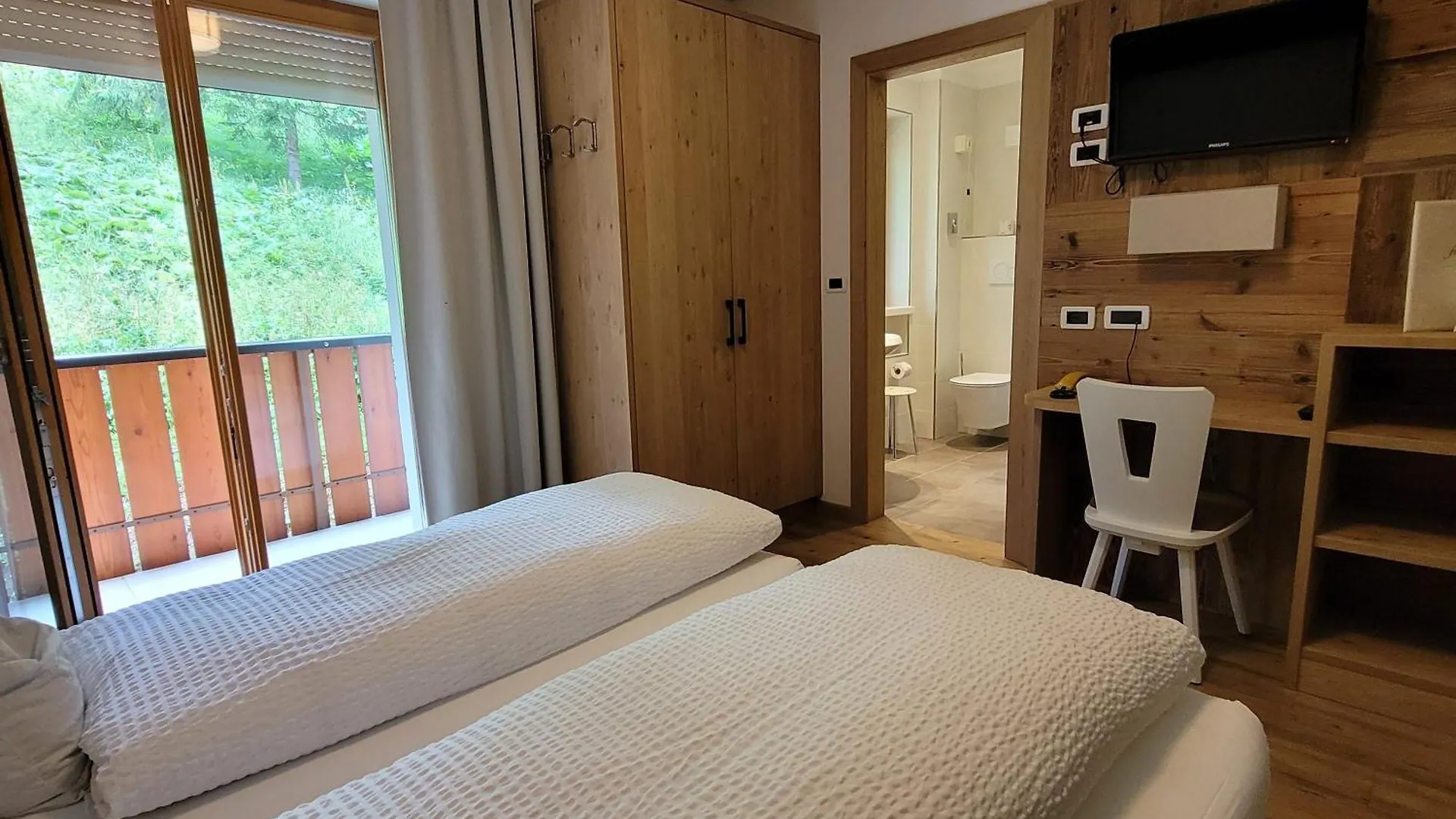 ***  אראבה Hotel Garni Royal איטליה