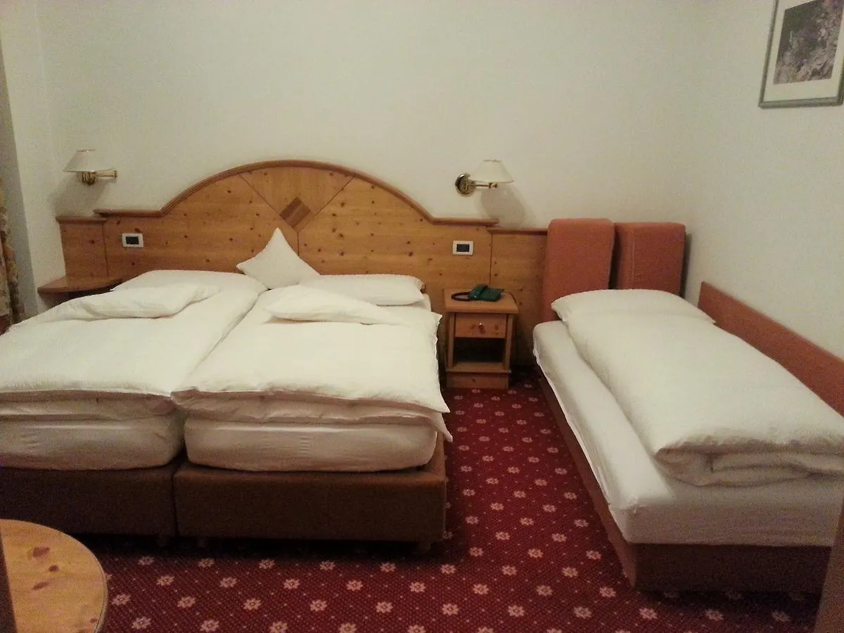 Hotel Garni Royal Arabba 3*,  Italia